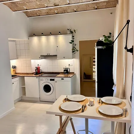 Cozy Barceloneta Flat - Newly Renovated