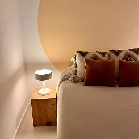 Apartment Cozy Barceloneta Flat - Newly Renovated *