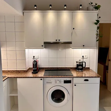 Apartment Cozy Barceloneta Flat - Newly Renovated *