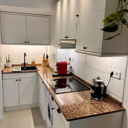 Cozy Barceloneta Flat - Newly Renovated *